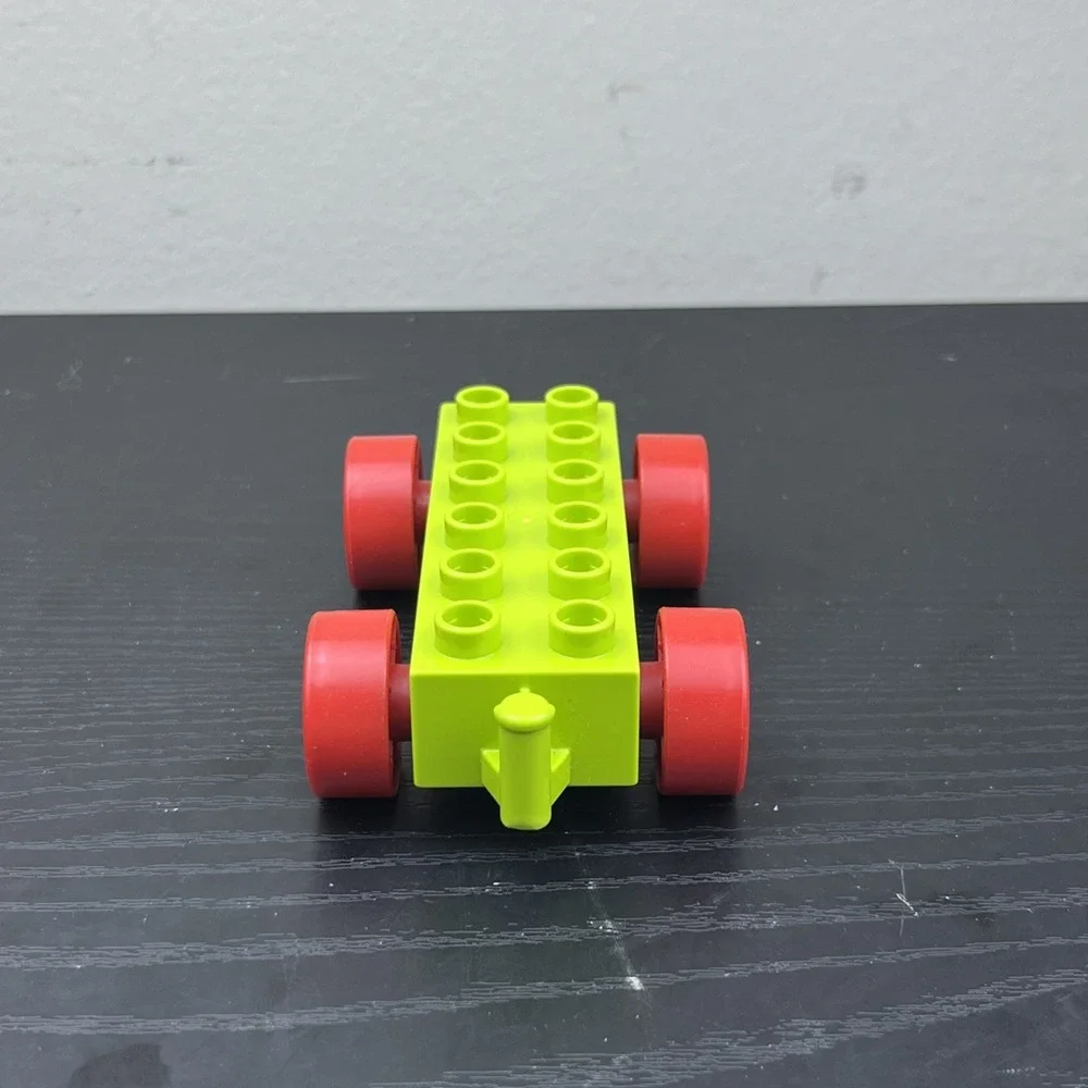 LEGO DUPLO Light Green Vehicle Base Red Wheels Replacement‎ Car Chassis Block
